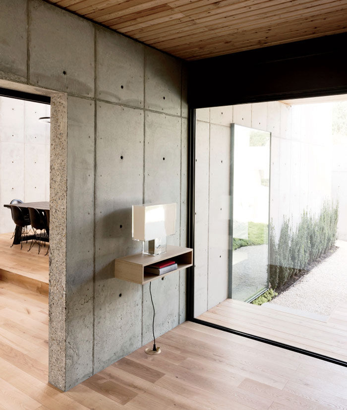 Concrete-box-house-Robertson-design-08