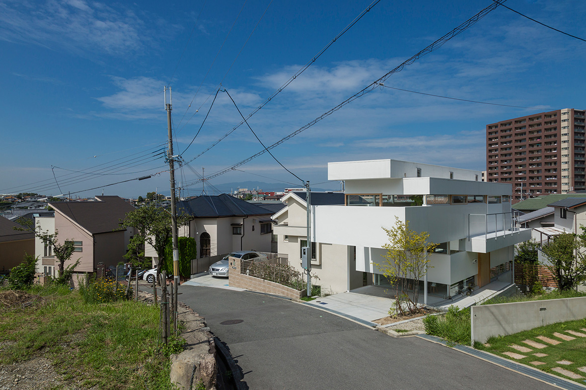 House-in-Toyonaka-Tato-Architects-01